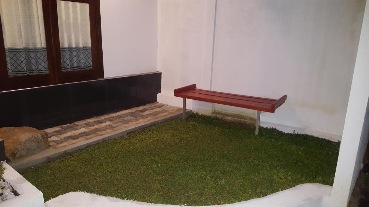 Olivi Palace Udawalawe Exteriér fotografie